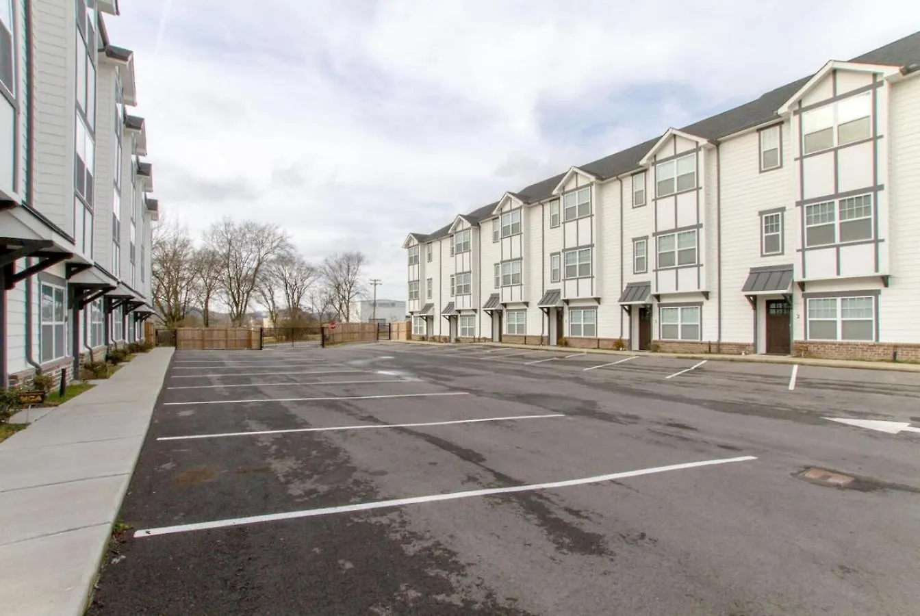 Ten Minutes To Broadway Stunning Townhome Nashville Vakantiehuis
