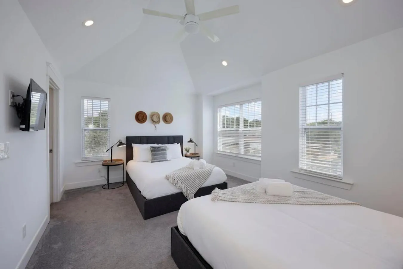 Ten Minutes To Broadway Stunning Townhome Nashville Vakantiehuis